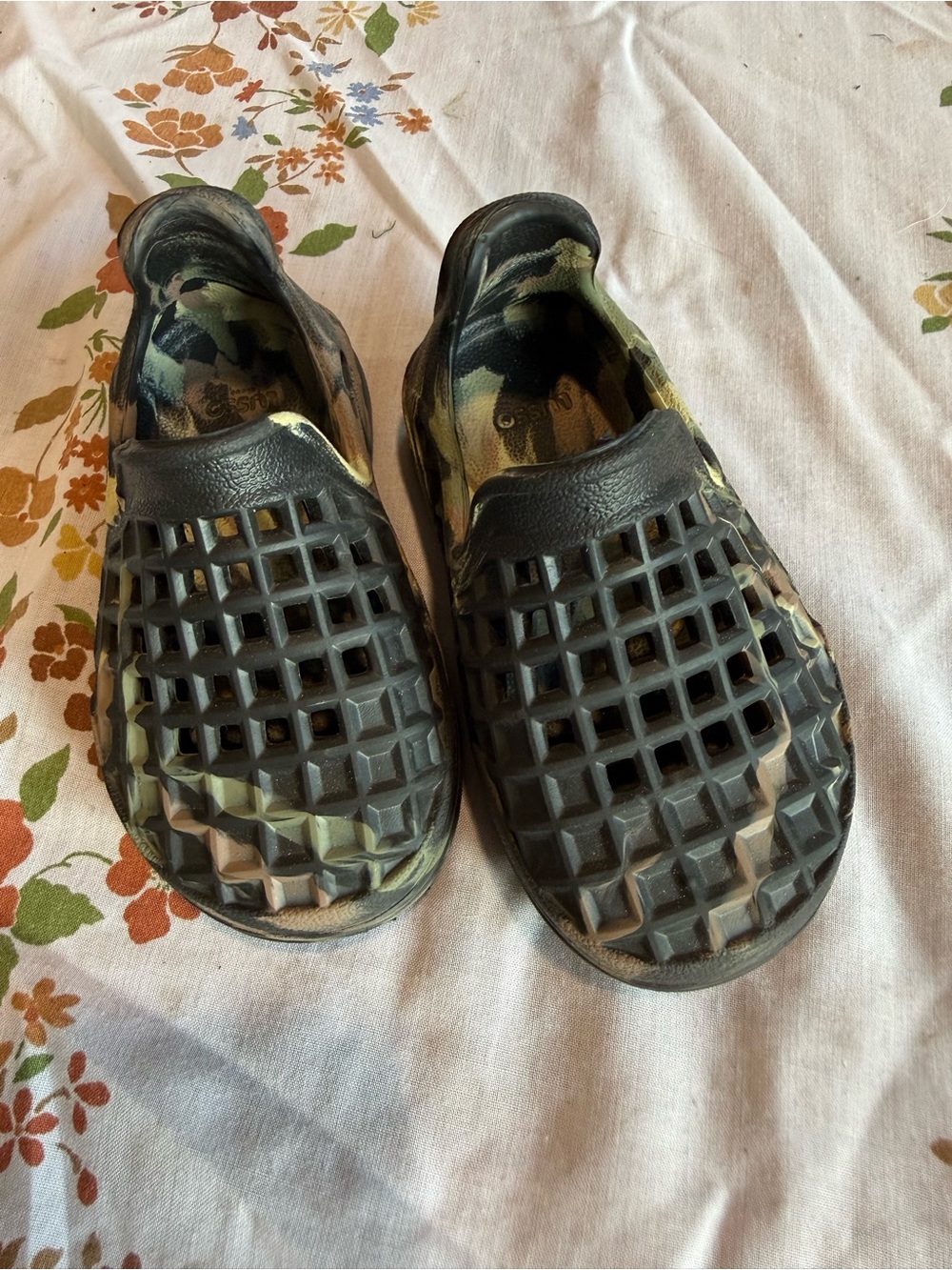 Never worn! Lusso Cloud (C8) Little Boys Woodland Camo
